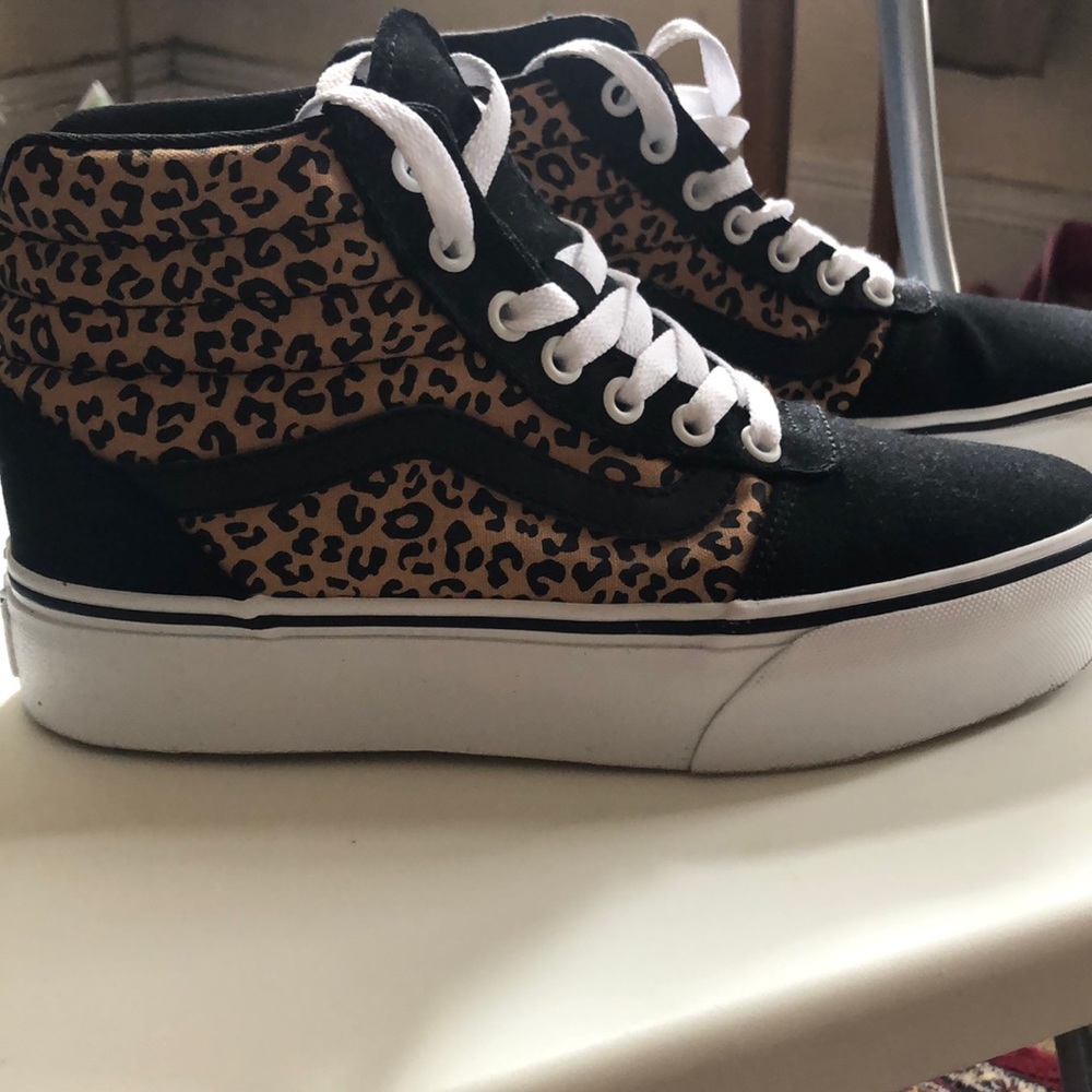 Leopard print Vans